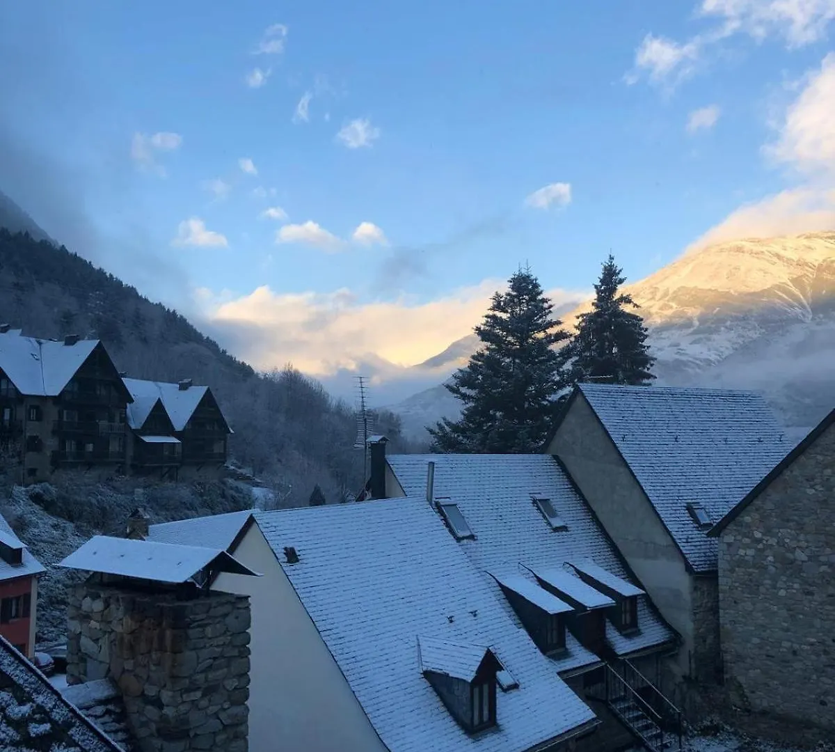 Holiday home Chalet Aranes Santa Maria Cerca De Baqueira-Beret By Eth Floc Tredos